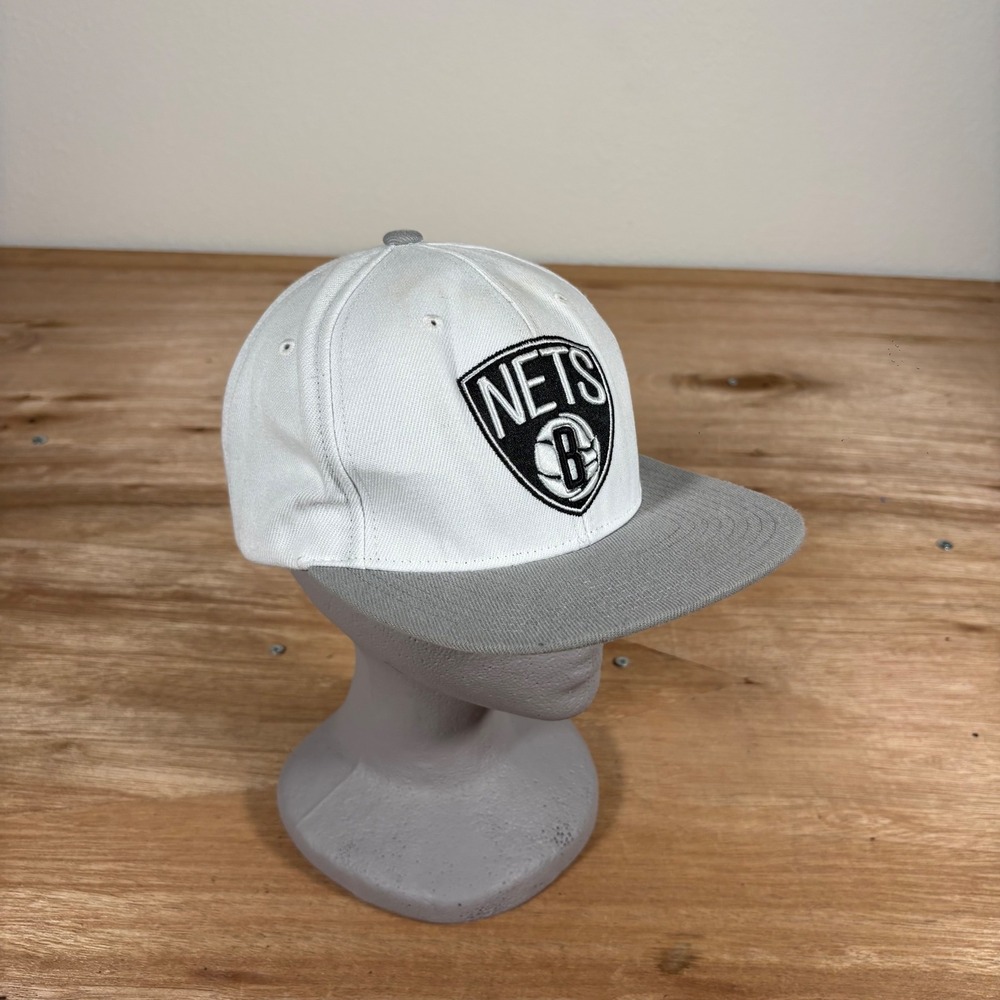 Mitchell & Ness Brooklyn Nets NBA Snapback Hat White Grey Flat Brim Cap
